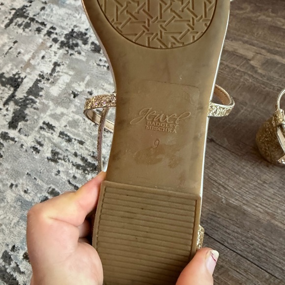 Jewel Badgley Mischka Gold Embellished Flat sandals - Picture 5 of 5